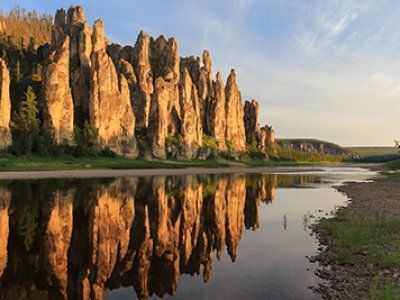 The Golden Rocks of the Sinyaya River. The Sinyaya and Lena Pillars
