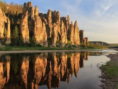 The Sinyaya River. The Sinyaya Pillars