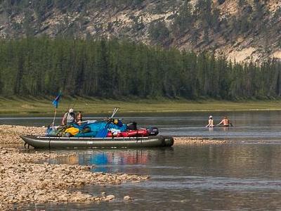 Rafting, camping, and fishing on the Amga River. Itinerary: Upper Amga – Onnes village (390 km)